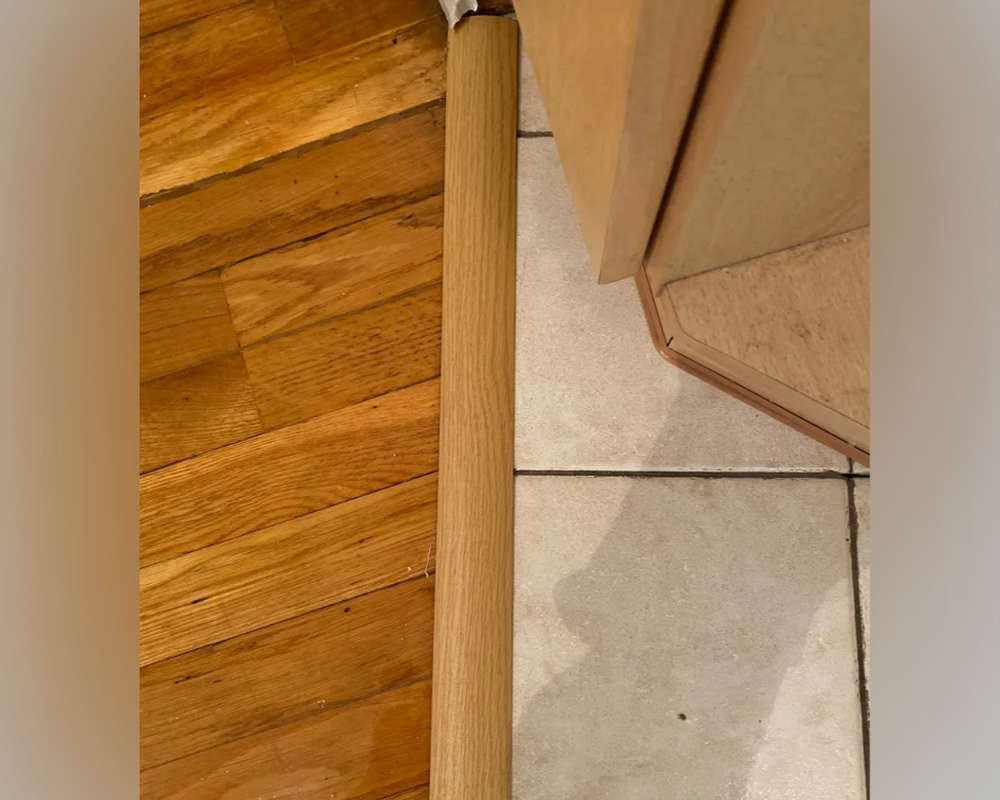 Самоклеящийся порог ЛС 35.1800.4083н Бук натуральный