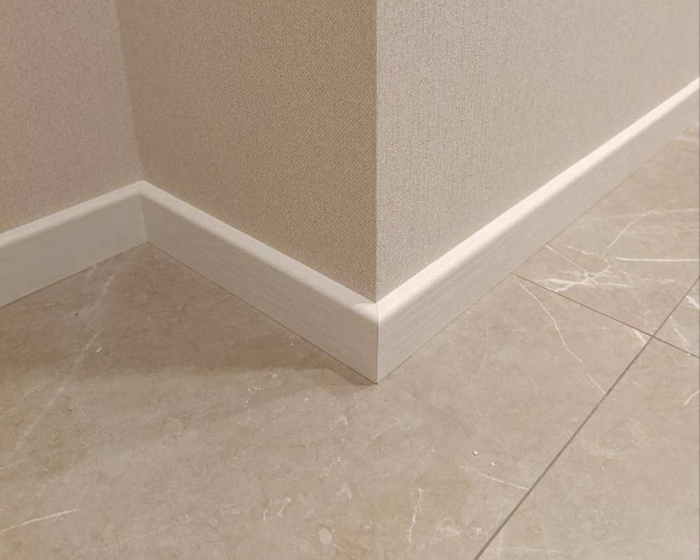 Плинтус МДФ Волшебная палочка. Гарден .145 Белоснежный ясень