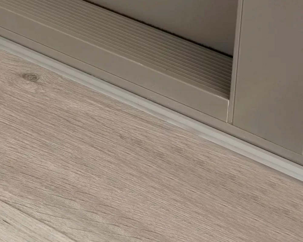 Профиль окантовочный ПК 05.2700.052 Ель дымчатая