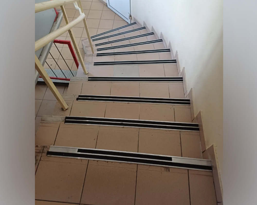 Порог одноуровневый ПС 08.900.03 Шоколад