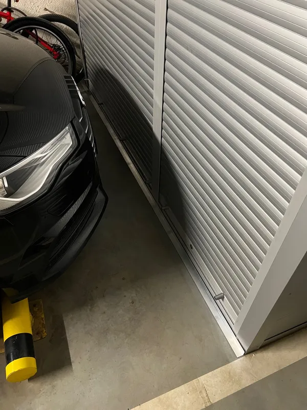 Уголок разнополочный 40*10 мм Уп 13.2000.504л Бронза. Цена за 5 штук.