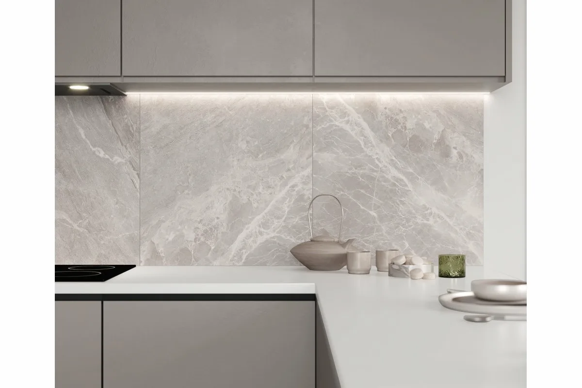 Панель самоклеющаяся ПВХ 300х600 мм 6шт/уп Мрамор Нова Мариба гранд. Цена указана за 1,08 м²