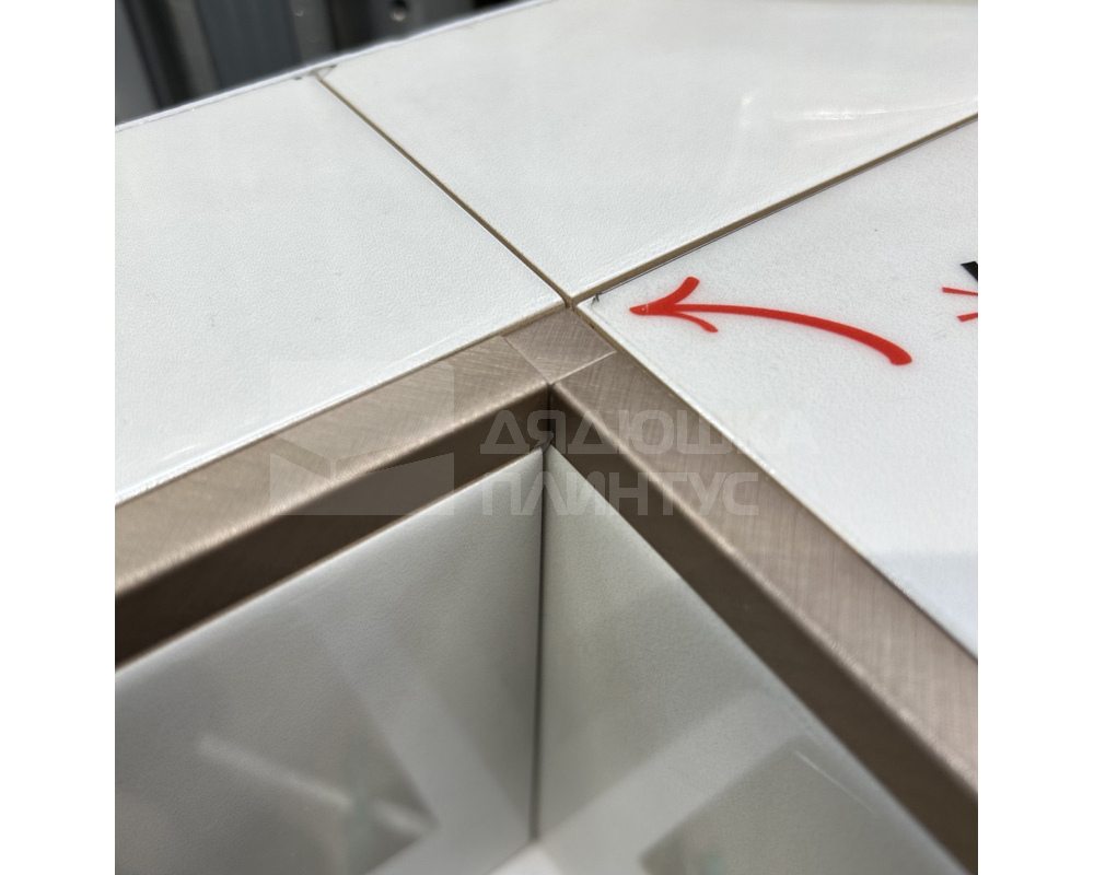 Профиль окантовочный Genesis ESA 100.435 10 х 2500 мм Темный гранит