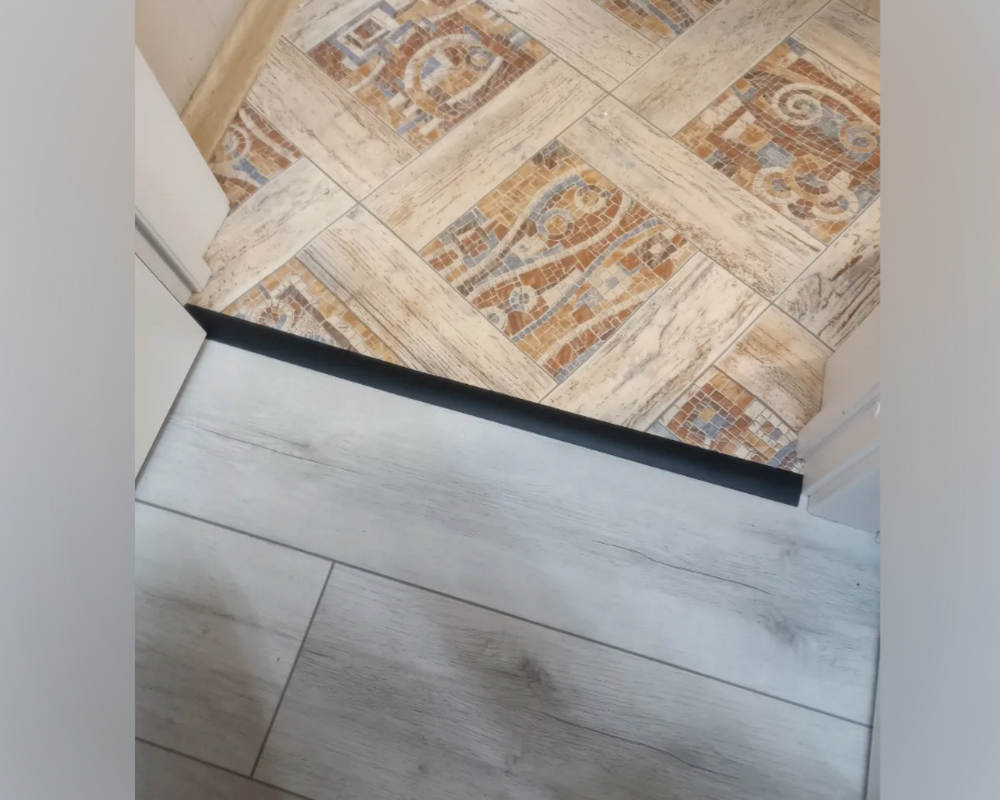 Самоклеящийся порог ЛС 35.1800.4095 Дуб венге