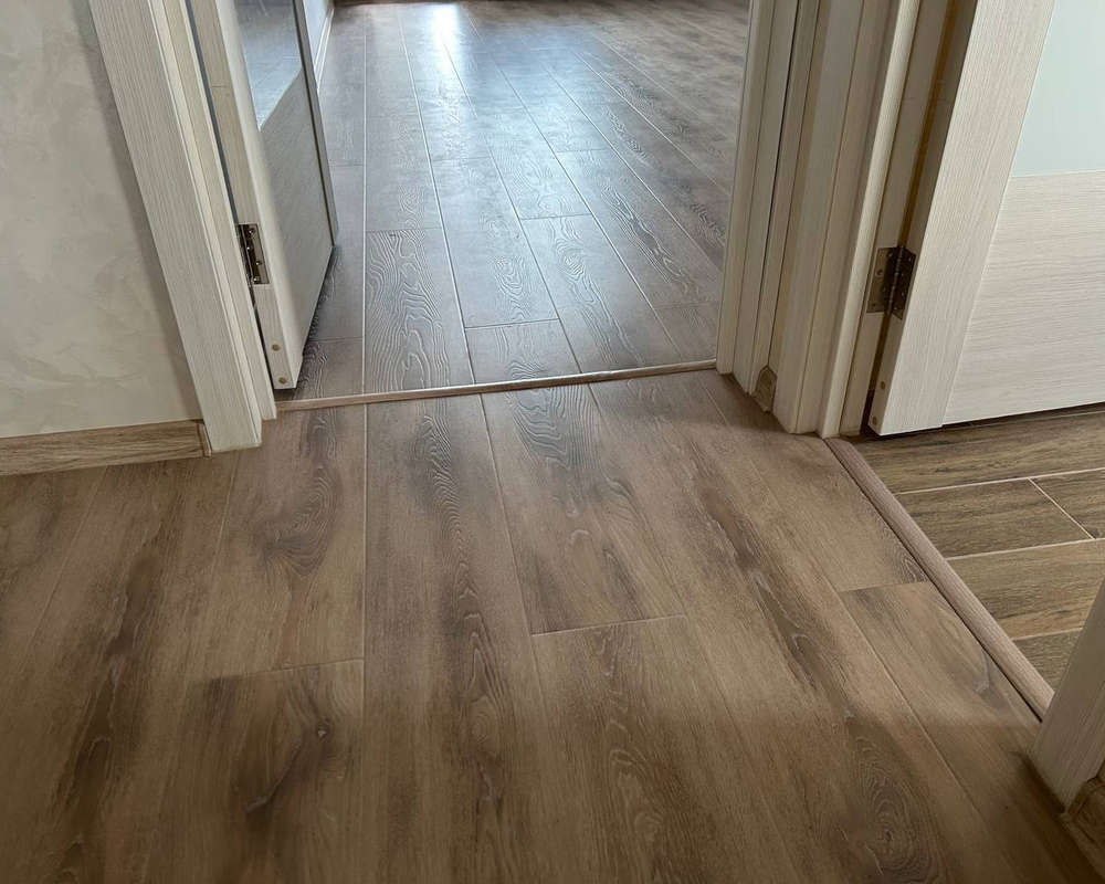 Самоклеящийся порог ЛС 35.900.4088 Орех