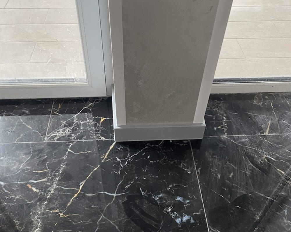 Плинтус ХДФ Dollken Cubu Flex Life 80мм х 2,5 м 1012 Светло-серый