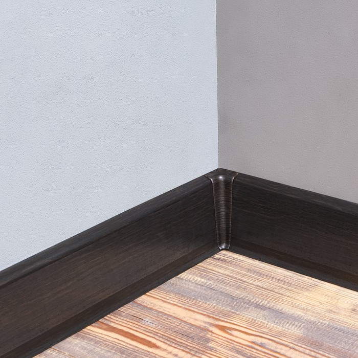 Плинтус ПВХ Salag Lima 72мм 2,5м. Венге