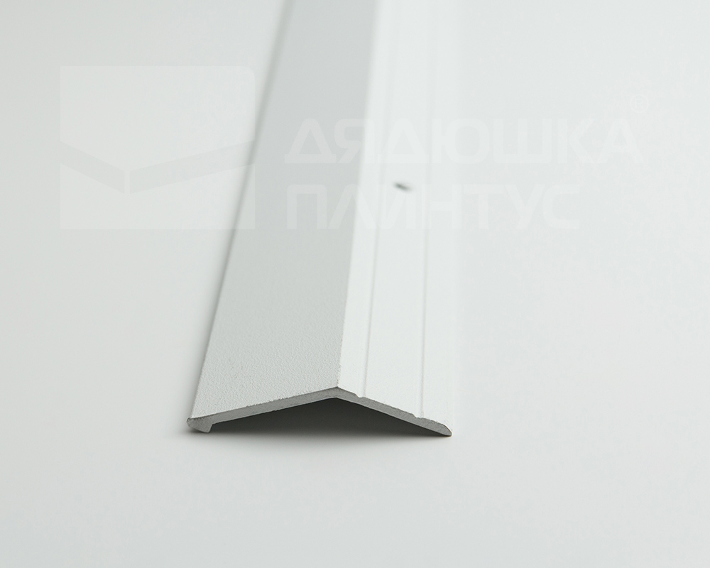 Порог разноуровневый ПР 04.1800.16 Белый