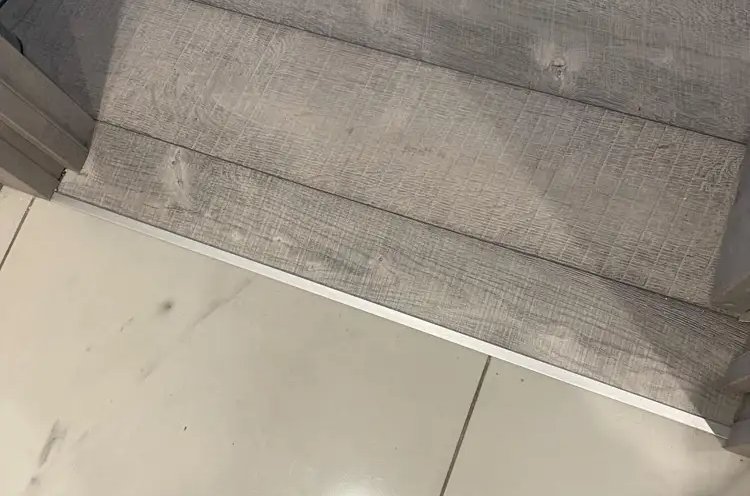 Порог одноуровневый ЛС 10.2700.201л Серебро